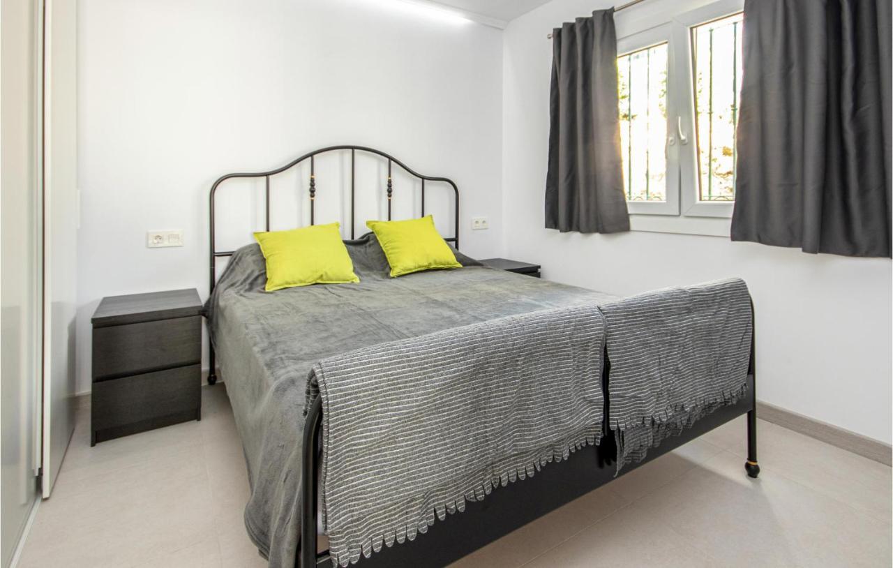 Awesome Apartment In Riviera Del Sol With Kitchen Sitio de Calahonda Ngoại thất bức ảnh